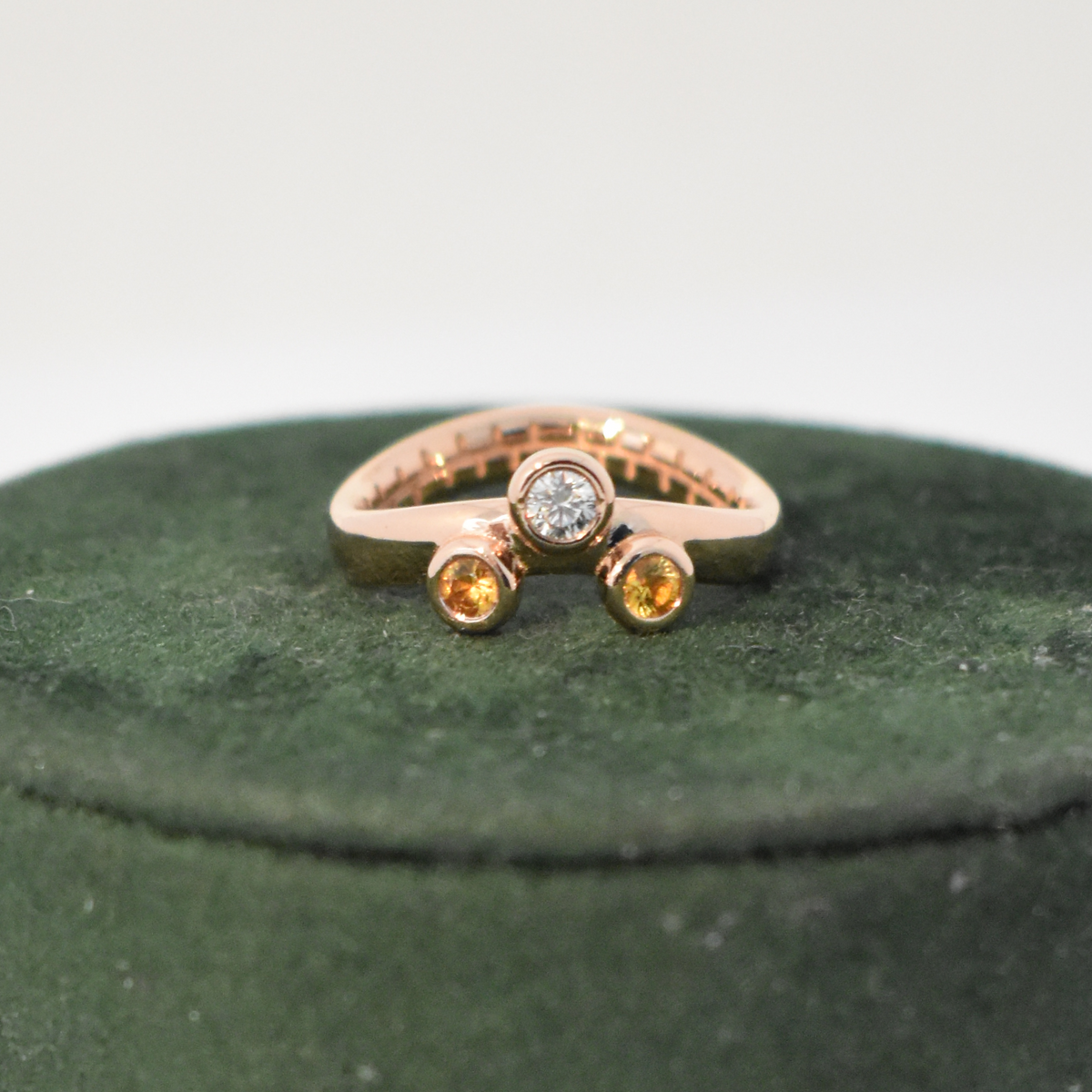 Verlovingsring Roodgoud Gele Saffier en Diamant