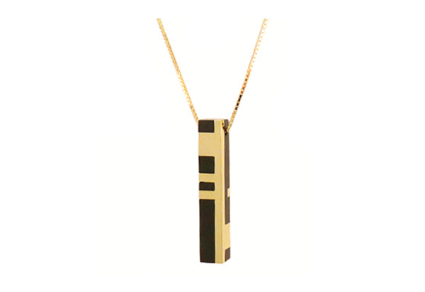 Hanger goud met ebbenhout naamhanger, design hanger, maatwerk sieraad, gouden houten hanger, ebbenhout hanger
